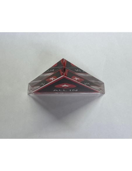 BOTTONE TRIANGOLARE ALL IN IN PLEXIGLAS CON DISEGNO PICCHE