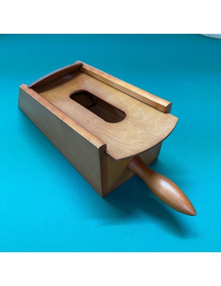 SABOT DAL NEGRO IN LEGNO COLORE MOGANO, FINO A 6 MAZZI DI CARTE.